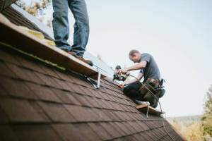 Local Roofers in Linden Hill, NY